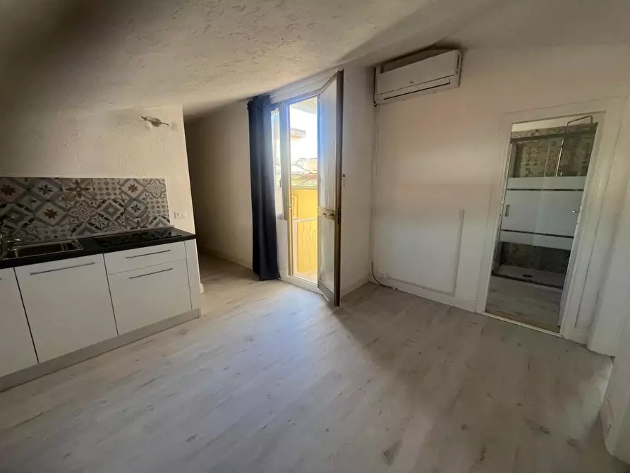 Immagine 2 di Mansarda in vendita  a Camaiore