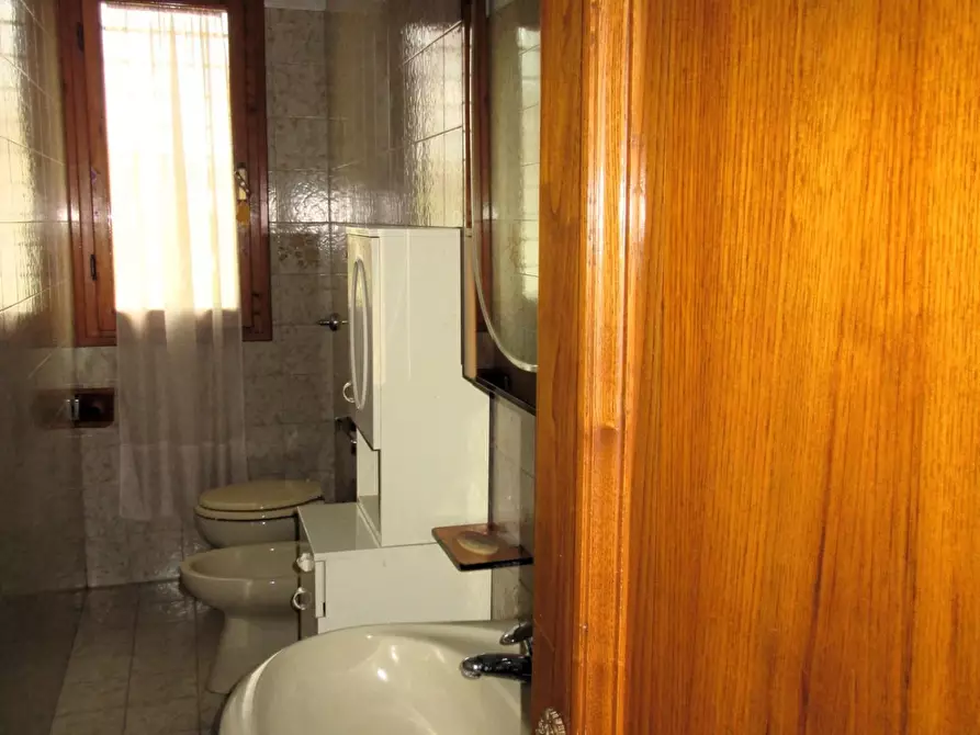 Immagine 9 di Villetta a schiera in vendita  a Empoli