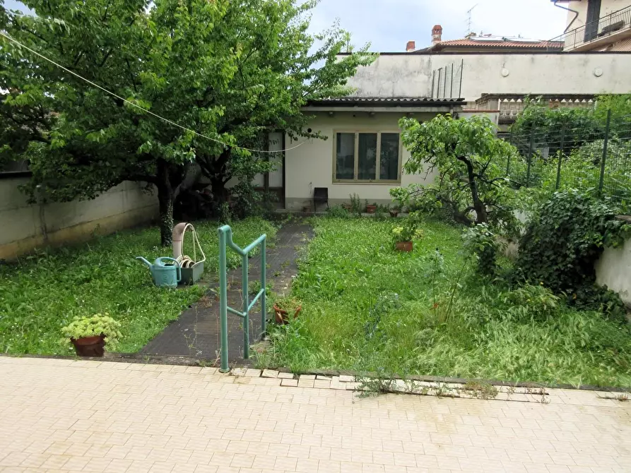 Immagine 10 di Villetta a schiera in vendita  a Empoli