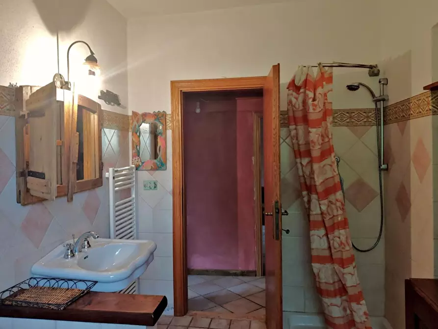 Immagine 58 di Casa colonica in vendita  a Rapolano Terme