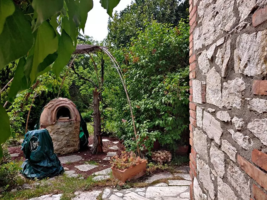 Immagine 19 di Casa colonica in vendita  a Rapolano Terme