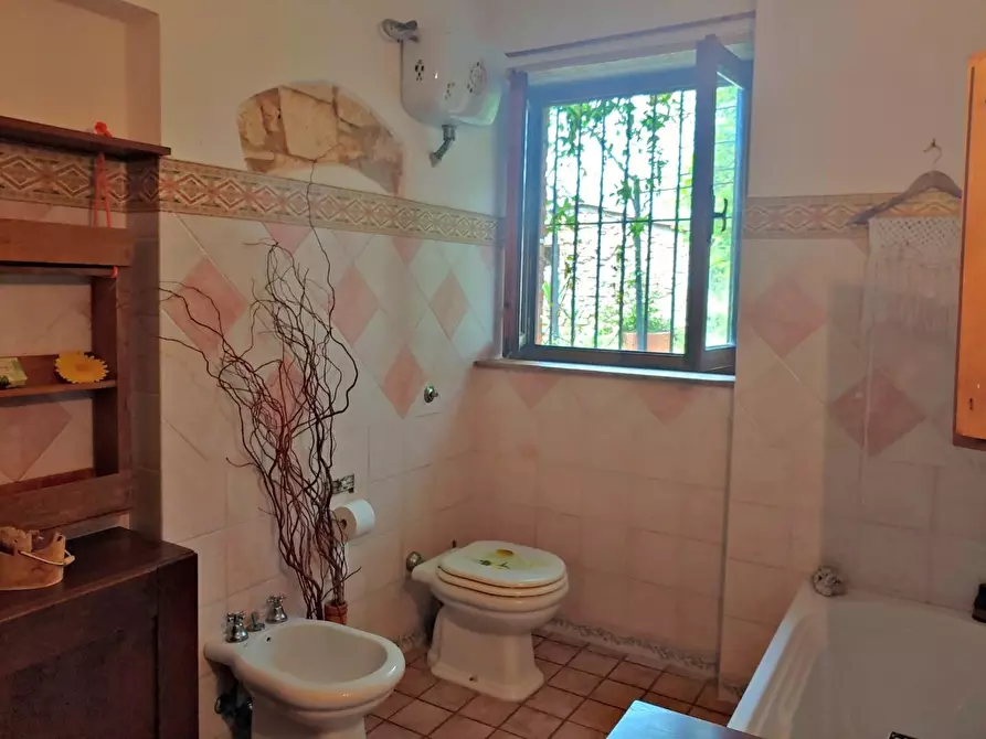 Immagine 57 di Casa colonica in vendita  a Rapolano Terme