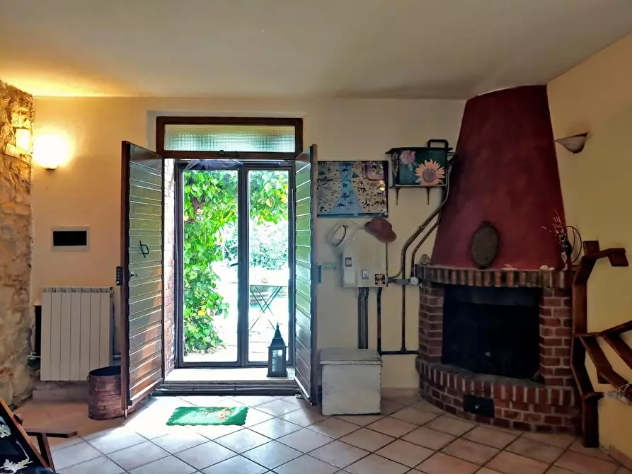 Immagine 45 di Casa colonica in vendita  a Rapolano Terme