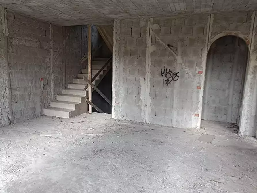 Immagine 31 di Villa in vendita  a Montignoso