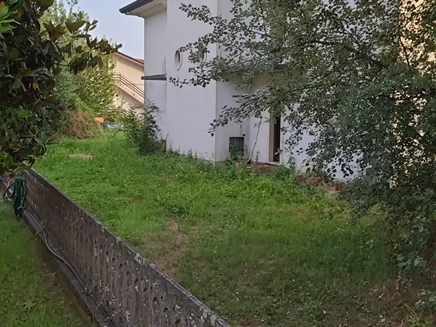 Immagine 35 di Villa in vendita  a Montignoso