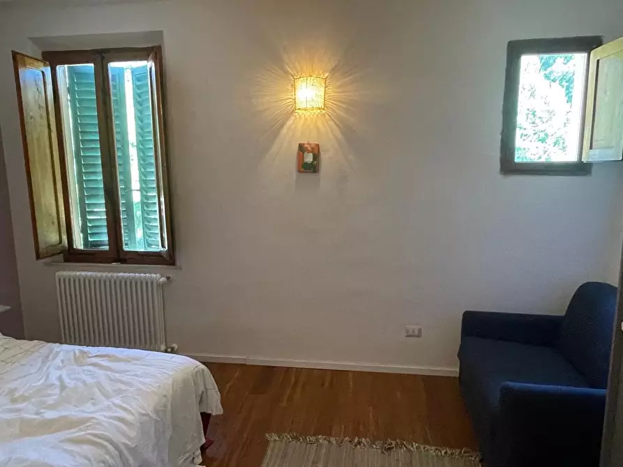 Immagine 21 di Appartamento in vendita  a Siena