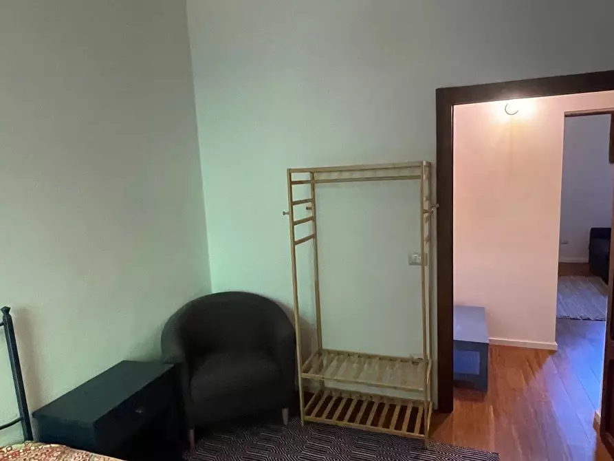 Immagine 23 di Appartamento in vendita  a Siena