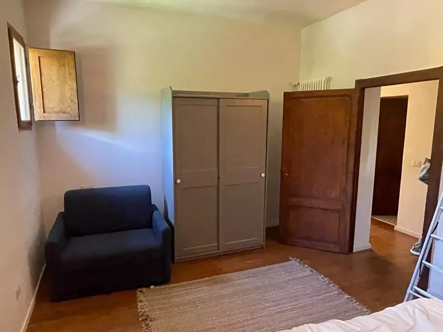 Immagine 18 di Appartamento in vendita  a Siena
