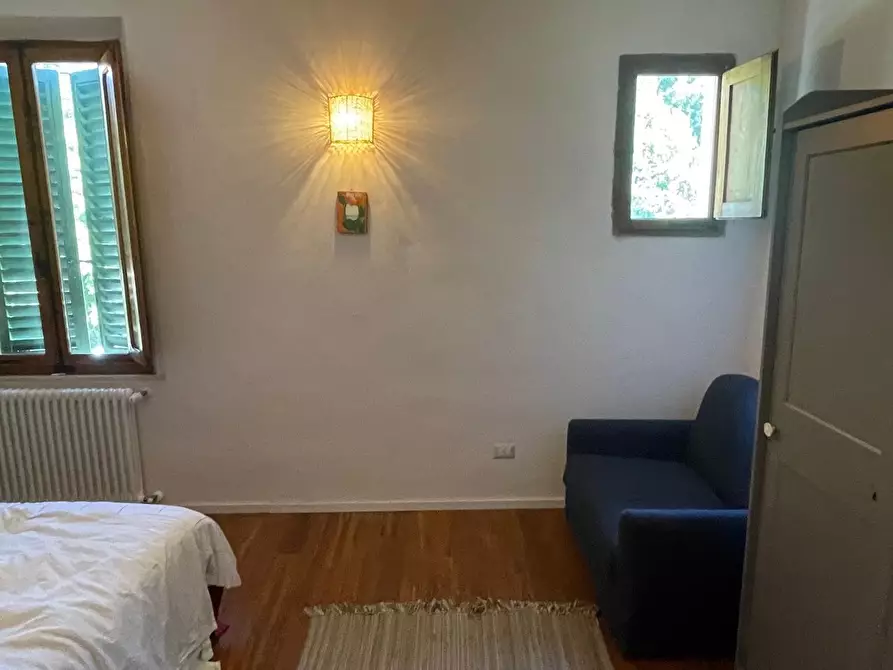 Immagine 17 di Appartamento in vendita  a Siena