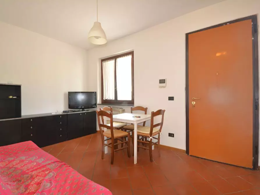 Immagine 1 di Appartamento in vendita  a Lucca