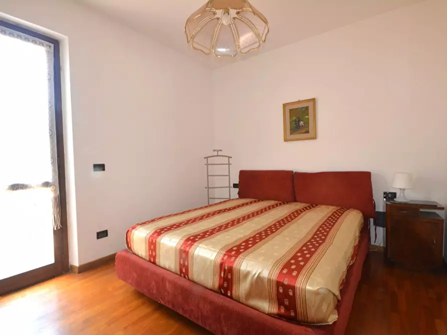 Immagine 7 di Appartamento in vendita  a Lucca