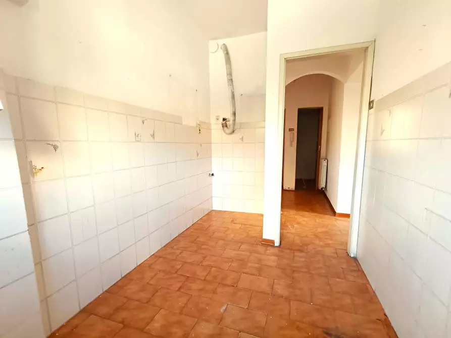 Immagine 7 di Appartamento in vendita  a Massa