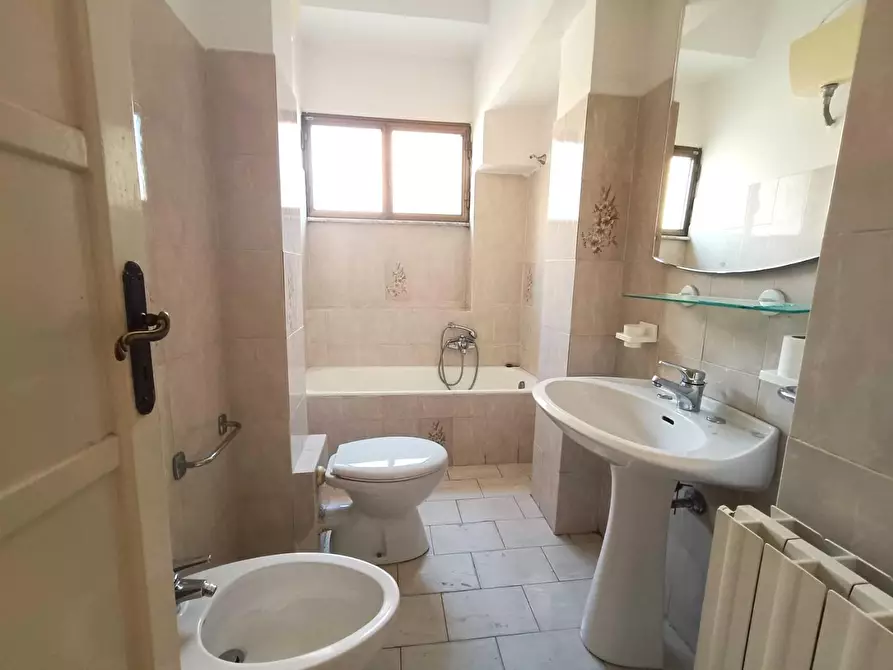 Immagine 19 di Appartamento in vendita  a Massa