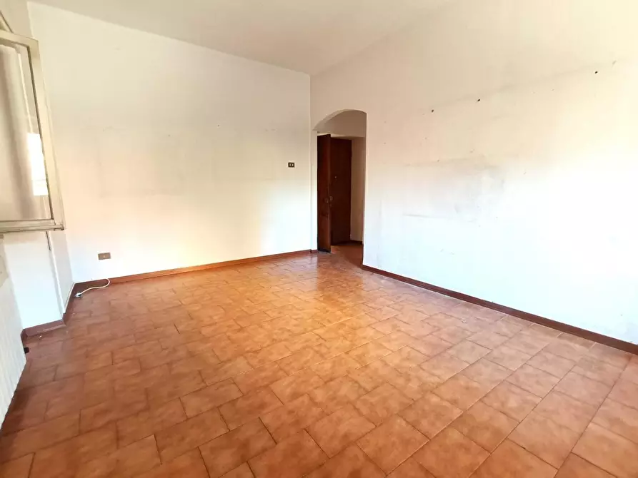 Immagine 4 di Appartamento in vendita  a Massa