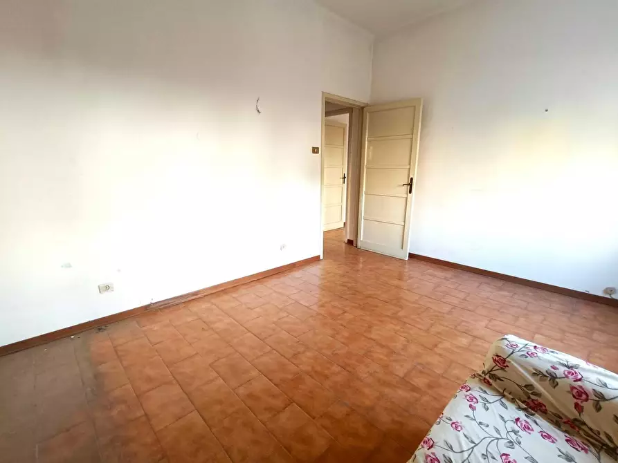 Immagine 17 di Appartamento in vendita  a Massa