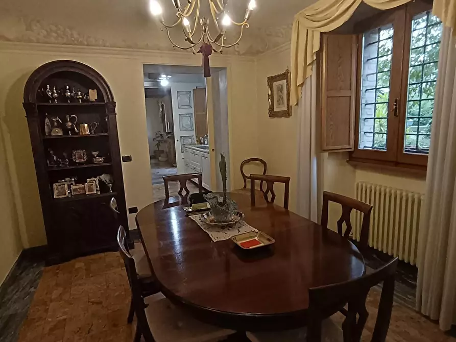 Immagine 11 di Villa in vendita  a Empoli