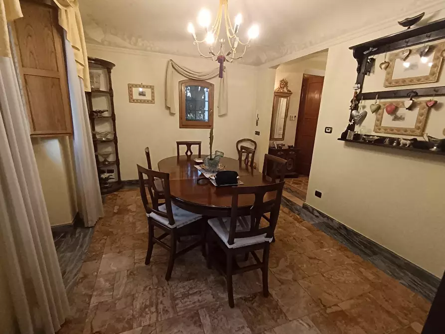 Immagine 10 di Villa in vendita  a Empoli