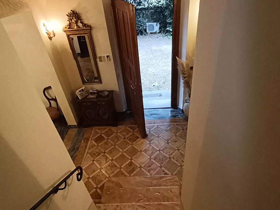 Immagine 18 di Villa in vendita  a Empoli