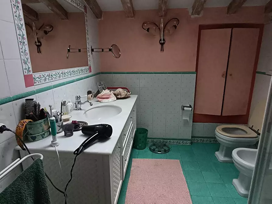 Immagine 24 di Villa in vendita  a Empoli