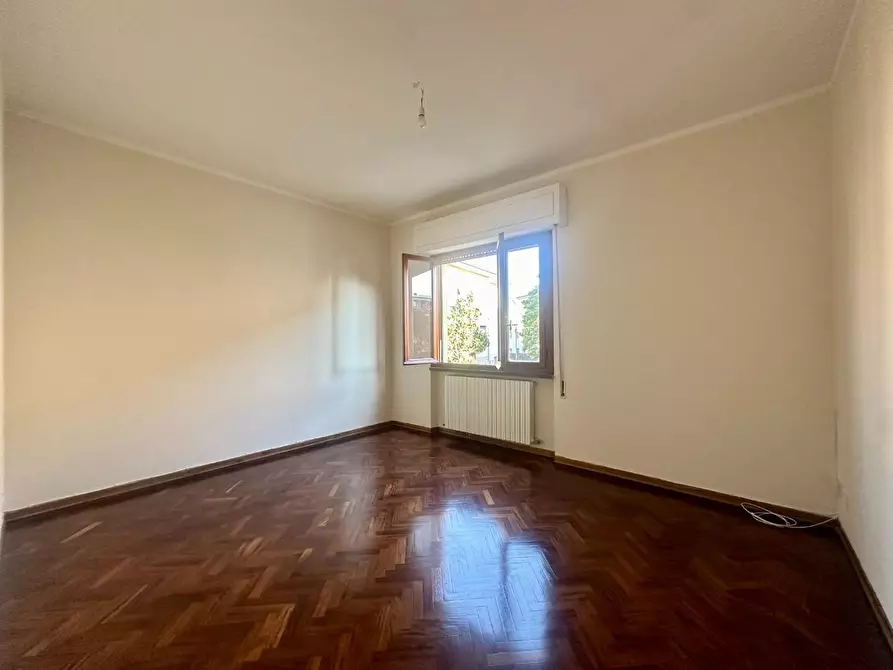 Immagine 7 di Appartamento in affitto  a Lucca