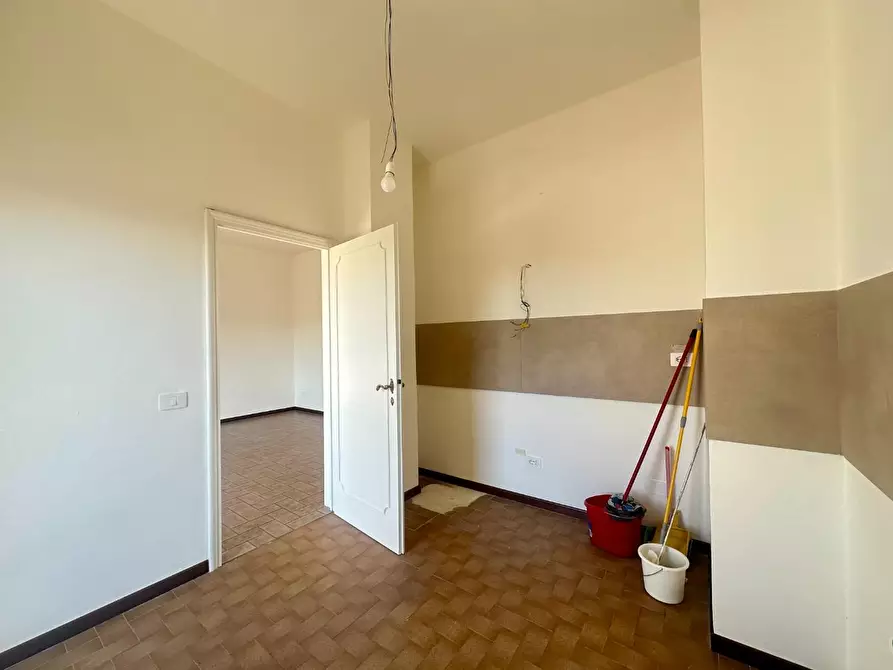 Immagine 8 di Casa bifamiliare in affitto  a Lucca