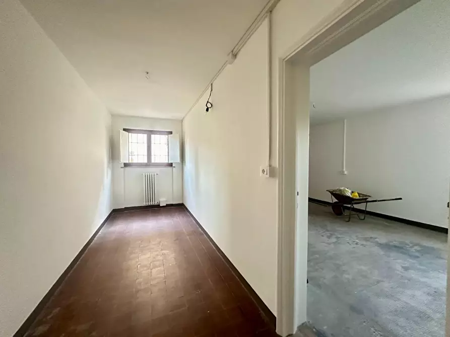 Immagine 21 di Casa bifamiliare in affitto  a Lucca