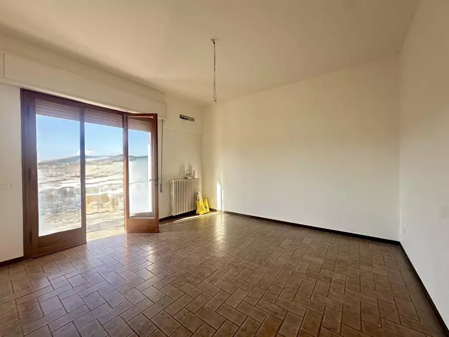 Immagine 5 di Casa bifamiliare in affitto  a Lucca