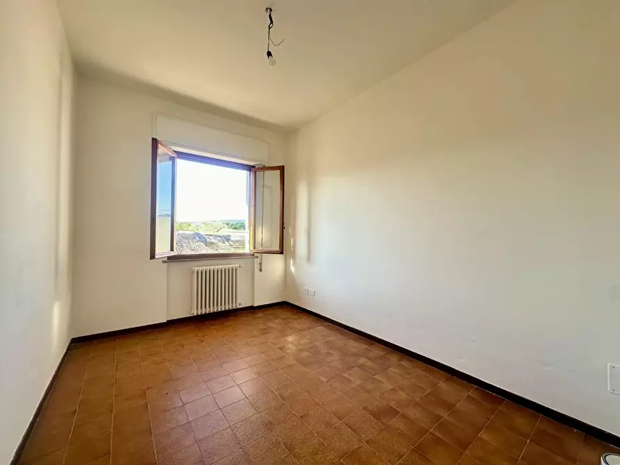 Immagine 15 di Casa bifamiliare in affitto  a Lucca