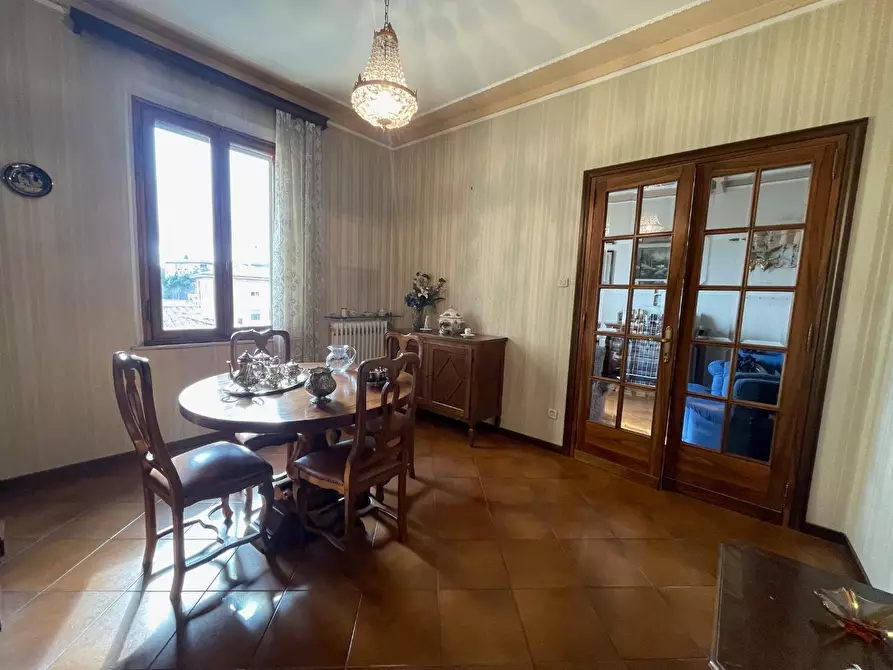 Immagine 4 di Appartamento in vendita  a Siena