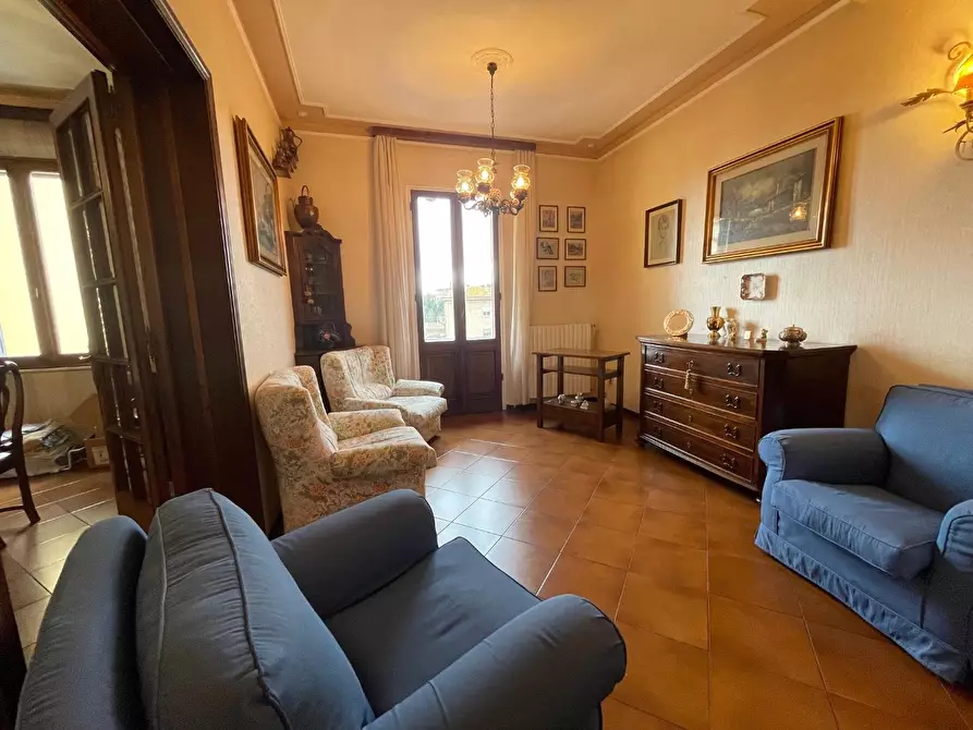 Immagine 15 di Appartamento in vendita  a Siena