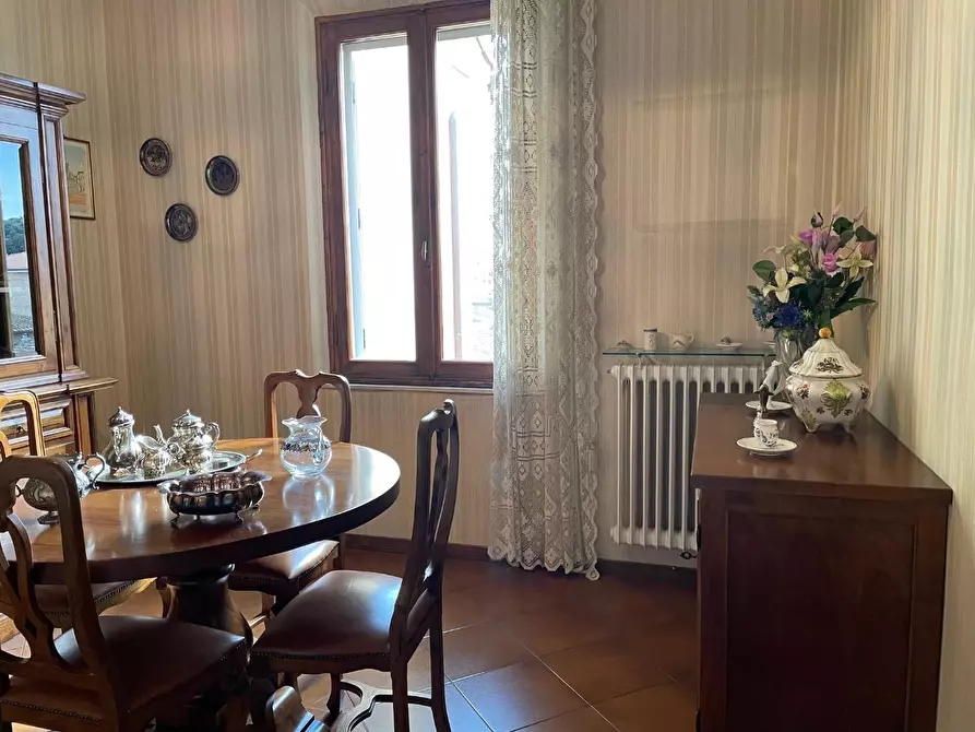 Immagine 2 di Appartamento in vendita  a Siena