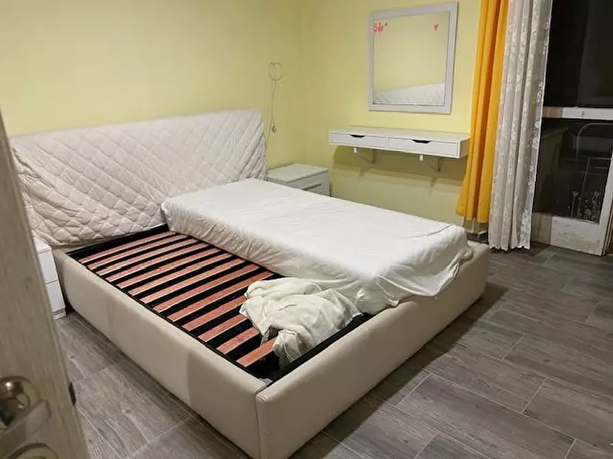 Immagine 6 di Appartamento in vendita  a Siena