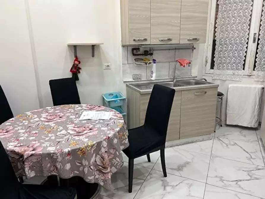 Immagine 7 di Appartamento in vendita  a Siena