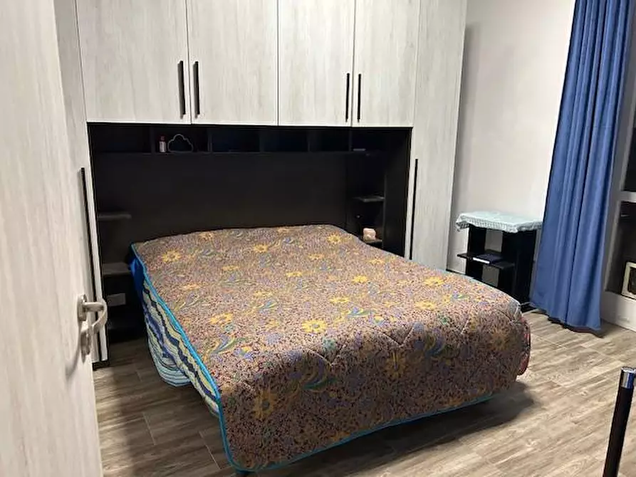 Immagine 4 di Appartamento in vendita  a Siena