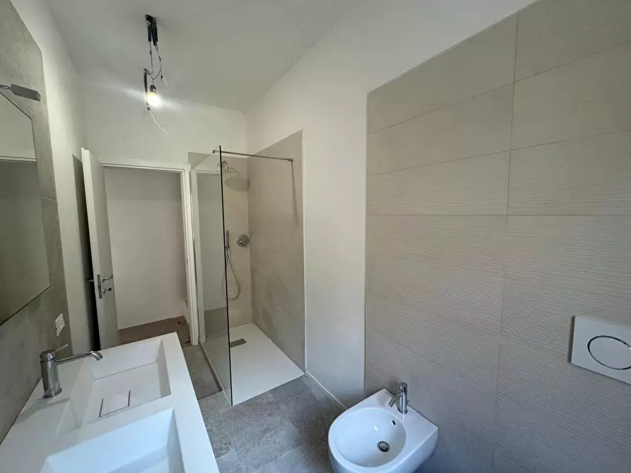 Immagine 20 di Appartamento in vendita  a Siena