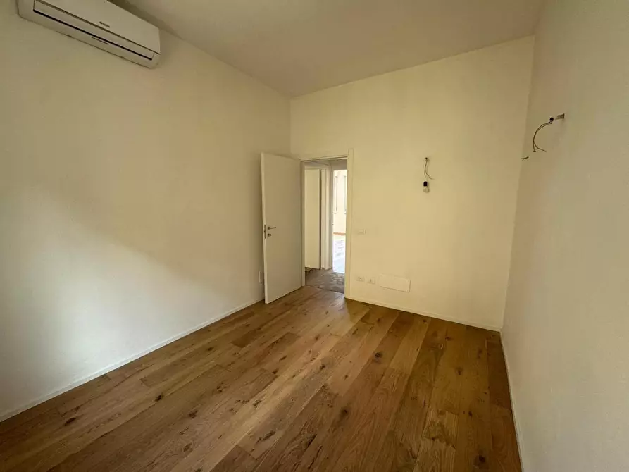 Immagine 26 di Appartamento in vendita  a Siena