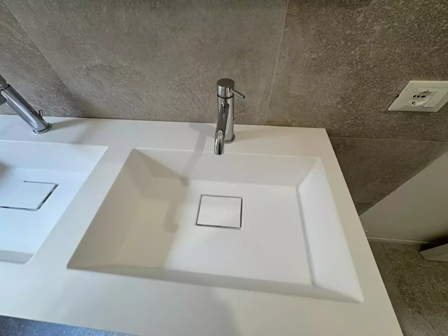 Immagine 22 di Appartamento in vendita  a Siena