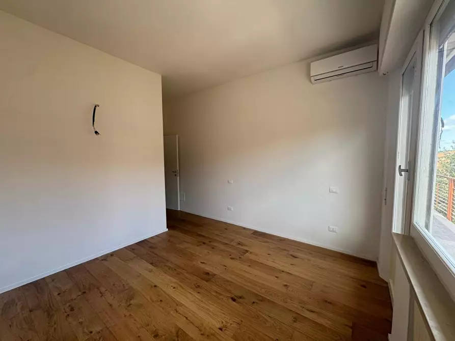 Immagine 24 di Appartamento in vendita  a Siena