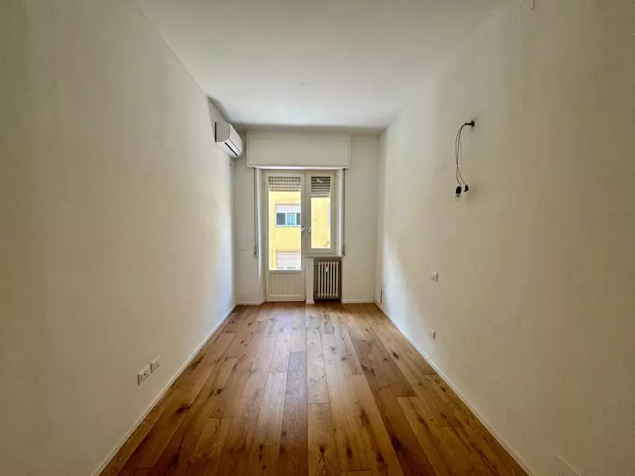 Immagine 16 di Appartamento in vendita  a Siena