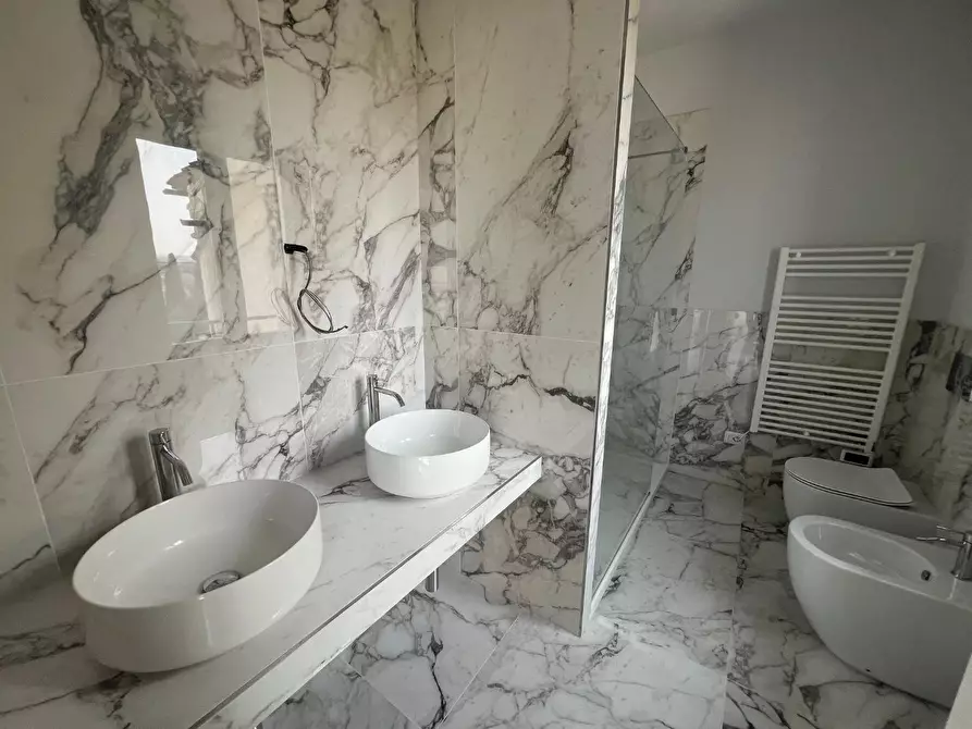 Immagine 15 di Mansarda in affitto  a Empoli