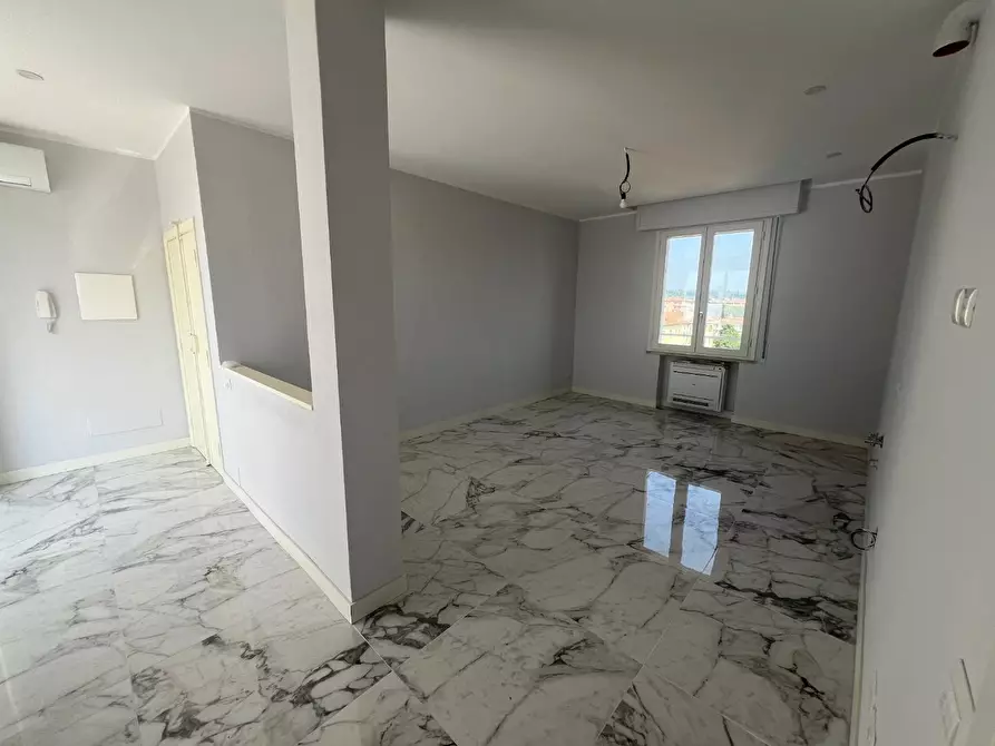 Immagine 2 di Mansarda in affitto  a Empoli