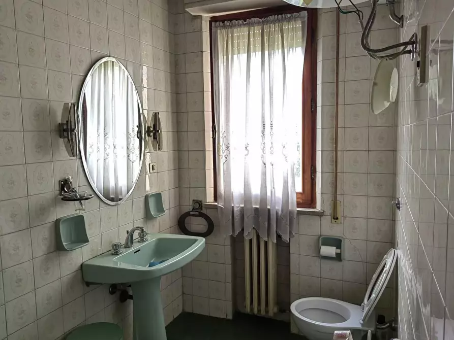 Immagine 9 di Appartamento in vendita  a Siena