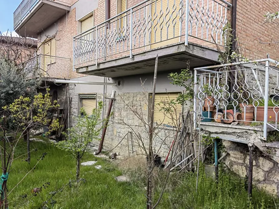 Immagine 18 di Appartamento in vendita  a Siena