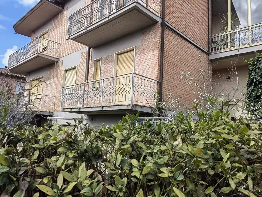 Immagine 40 di Appartamento in vendita  a Siena