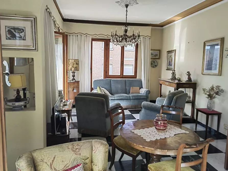 Immagine 3 di Appartamento in vendita  a Siena