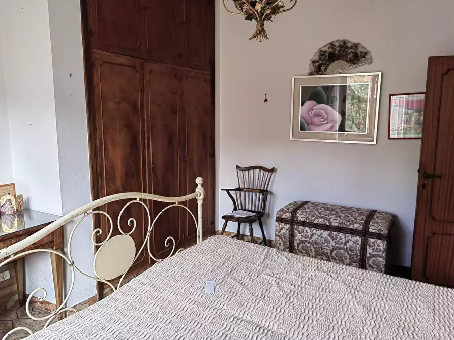 Immagine 12 di Appartamento in vendita  a Siena