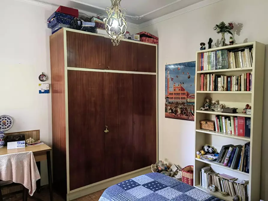 Immagine 28 di Appartamento in vendita  a Siena