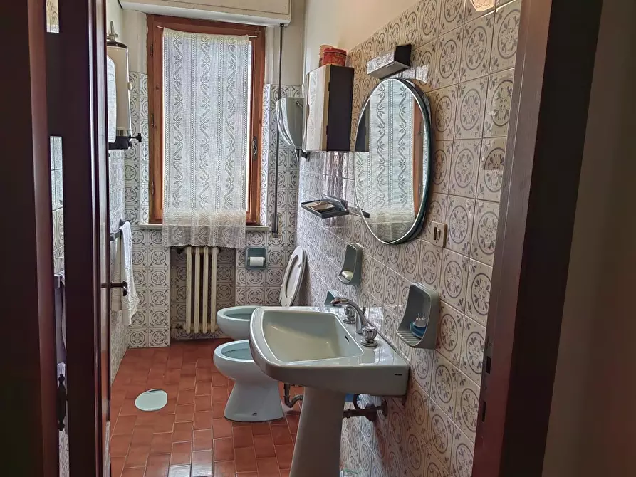 Immagine 35 di Appartamento in vendita  a Siena