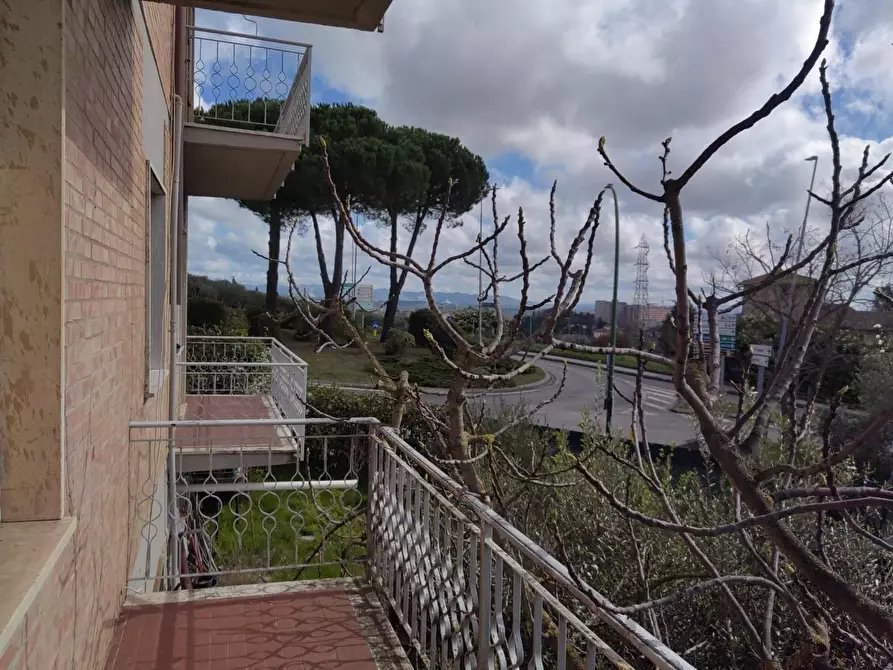 Immagine 19 di Appartamento in vendita  a Siena