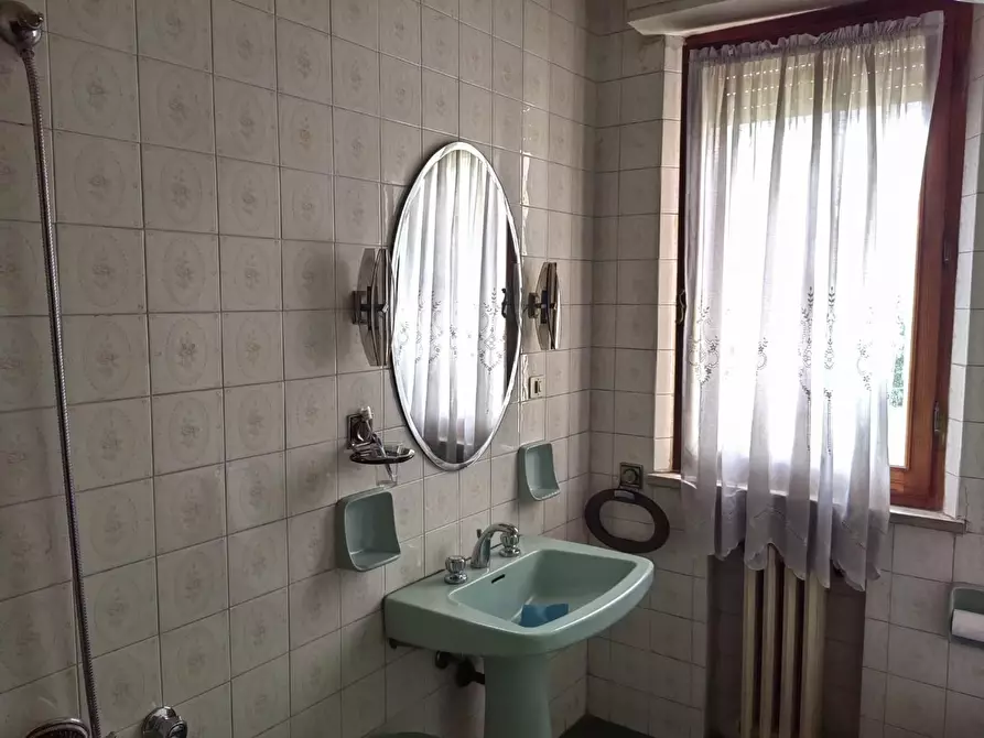 Immagine 10 di Appartamento in vendita  a Siena